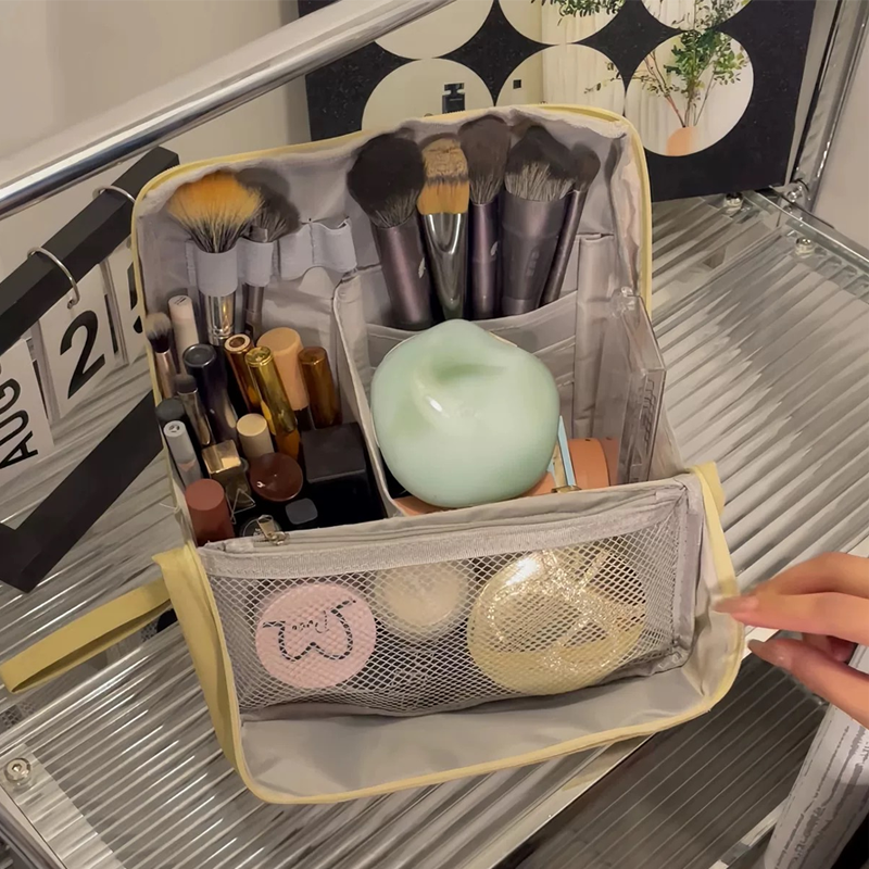 Standing Makeup Bag – Portable. Large Capacity