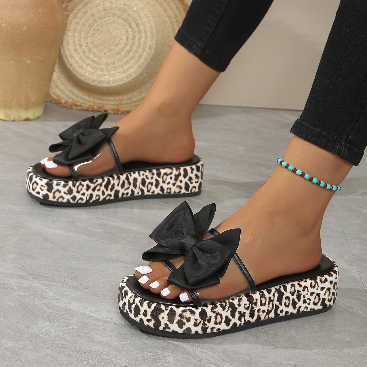 🏖️Sommerschlussverkauf 50% discount👡slip-on shoes with leopard print. bow and thick sole